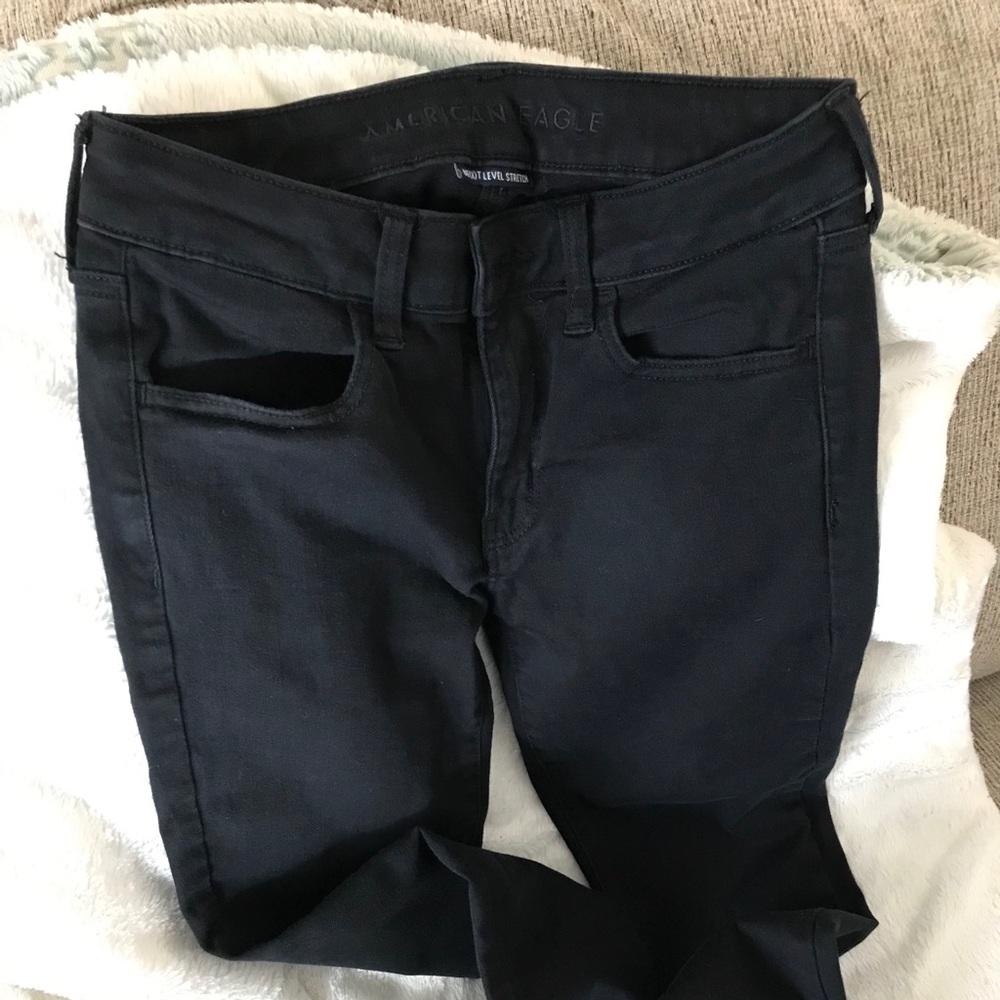 EUC WOMEN’S AMERICAN EAGLE JEANS